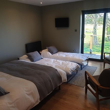 Open Acres Accommodation And Airport Parking Backwell 외부 사진