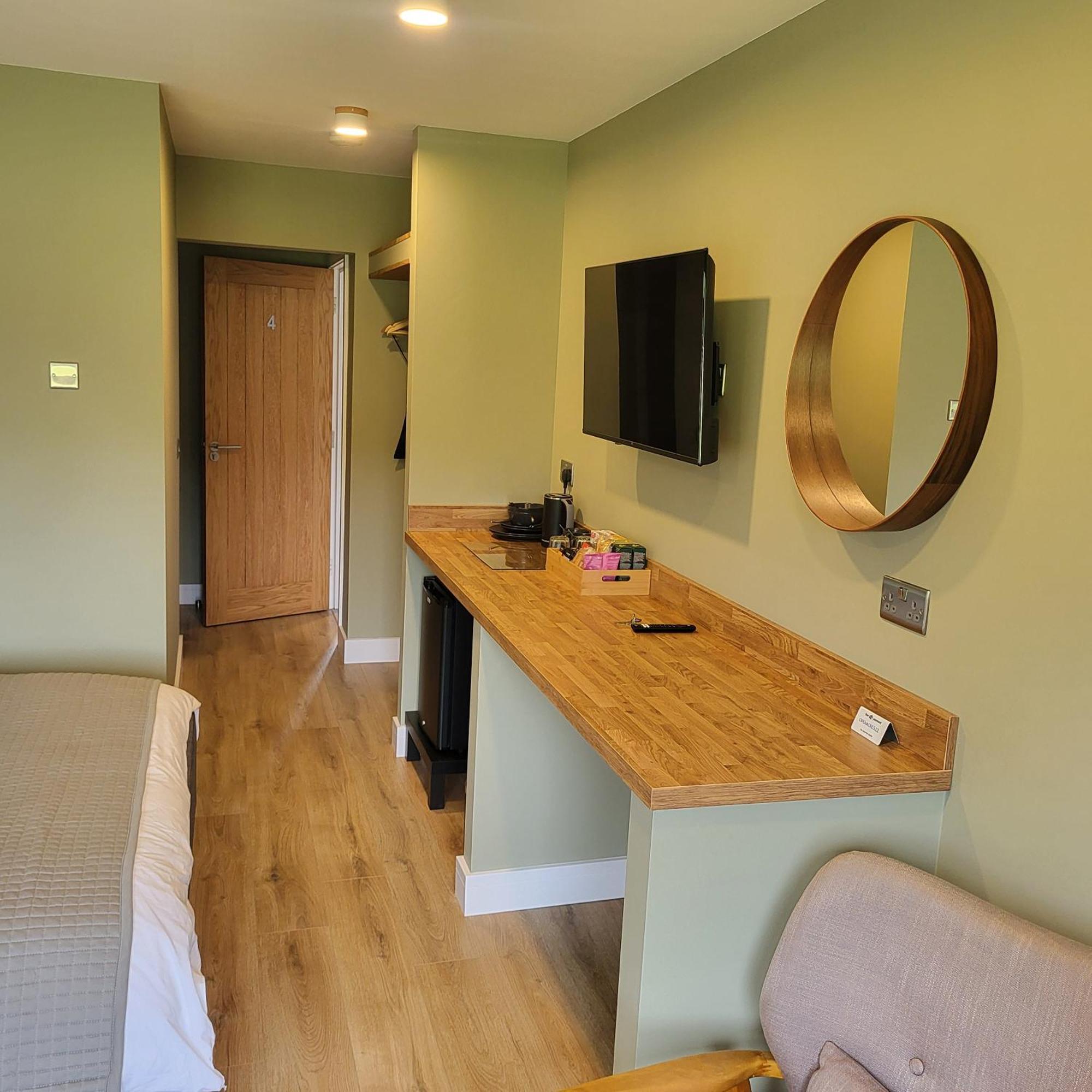 Open Acres Accommodation And Airport Parking Backwell 외부 사진