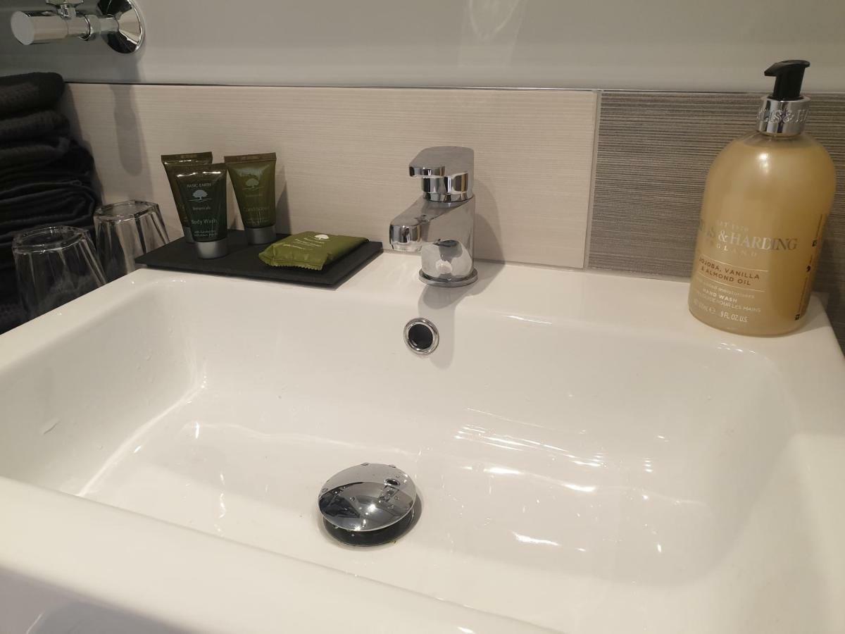 Open Acres Accommodation And Airport Parking Backwell 외부 사진